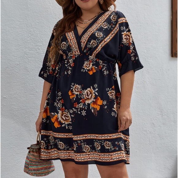 Boho Plus Size Floral Print Tie Back Dress - Picture 4 of 14